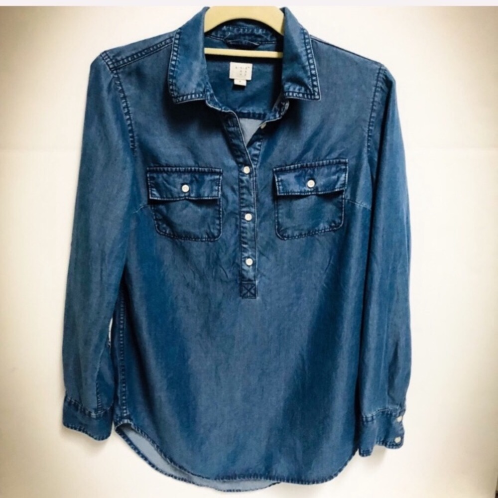 AND AWAY Chambray Popover Blouse-Small